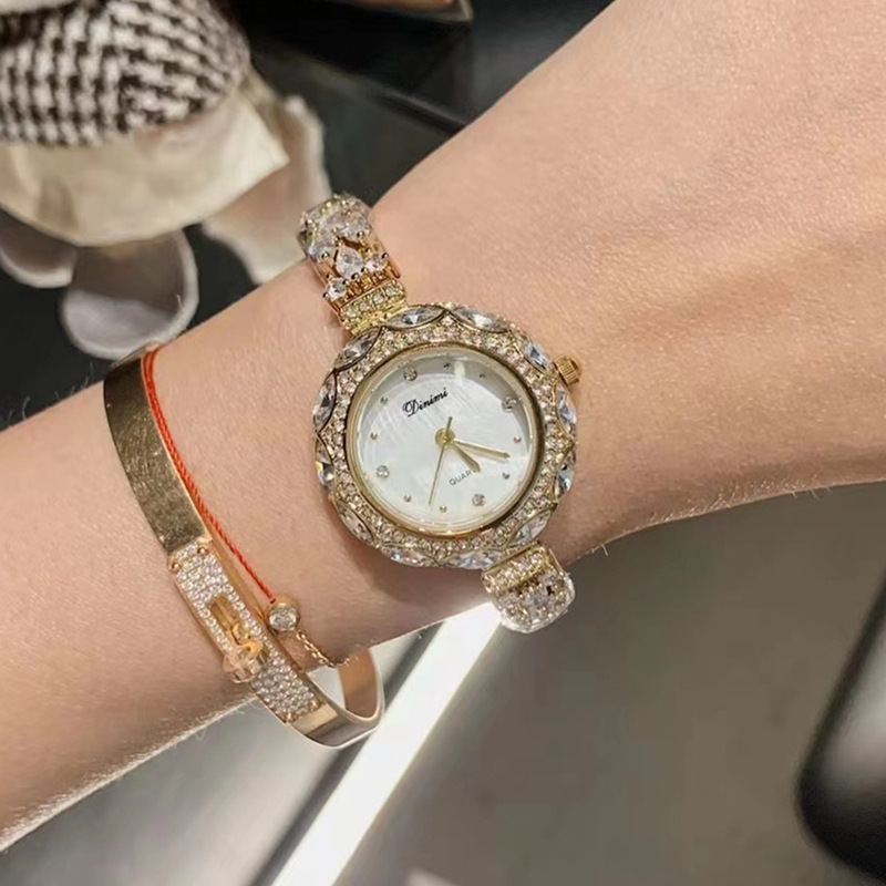 Exquisito y elegante reloj de  - Luxury Watch Values reseña y precio