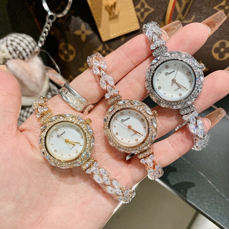Exquisito y elegante reloj de  - Luxury Watch Values reseña y precio